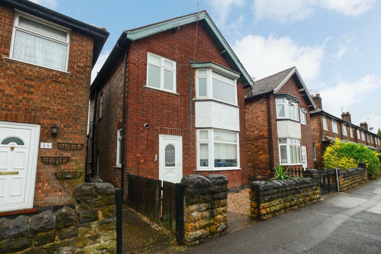 ノッティンガム Cosy House In The Heart Of Beeston With Free Parking And Wifiヴィラ エクステリア 写真